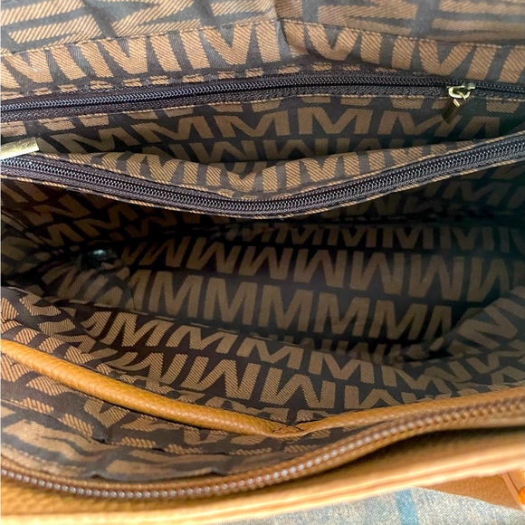 MKF Mia k. Collection Handbag/Crossbody in Tan - Picture 4 of 9